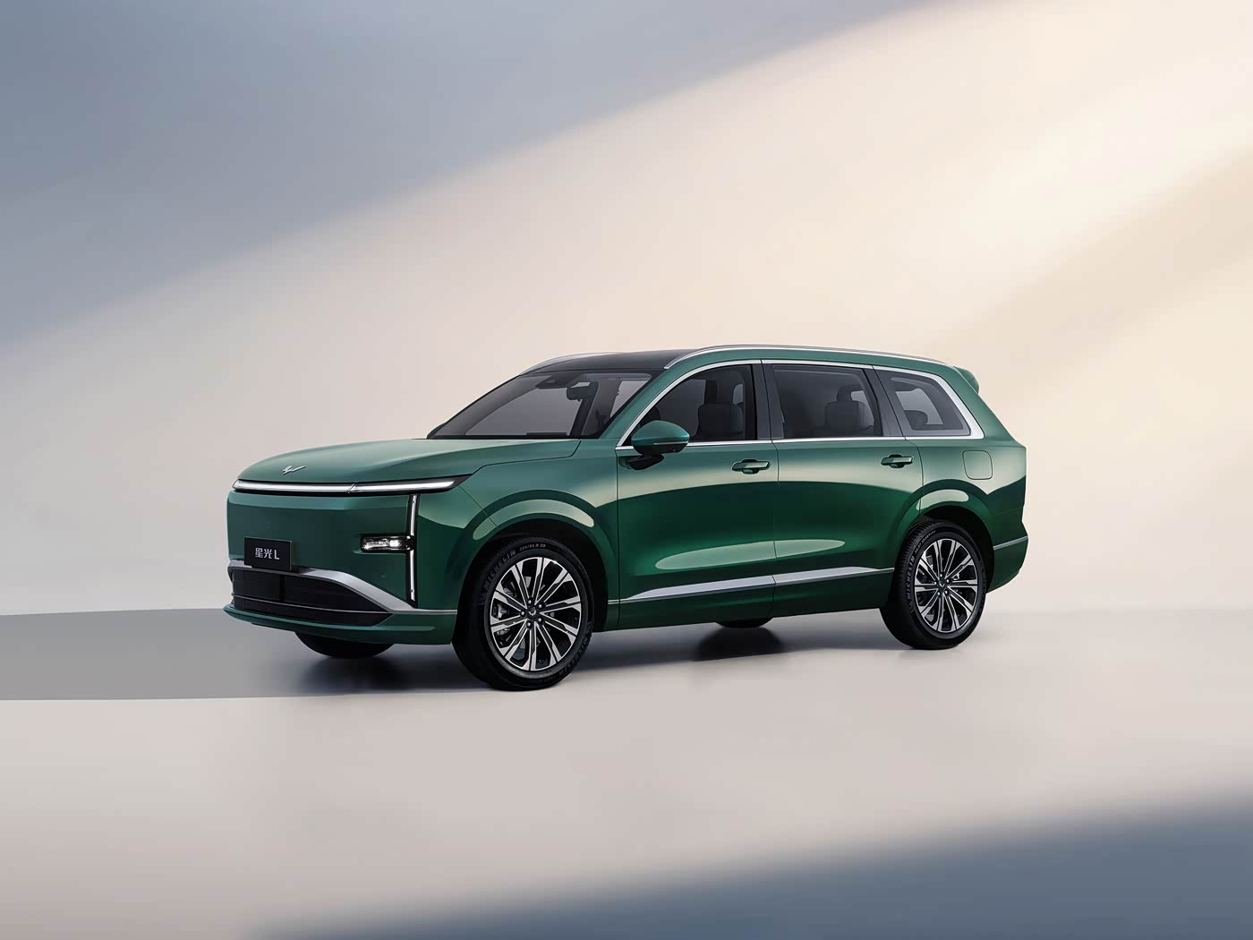 Што робіць Wuling Starlight L ідэальным 6-мясцовым PHEV далёкага дзеяння для сем'яў?